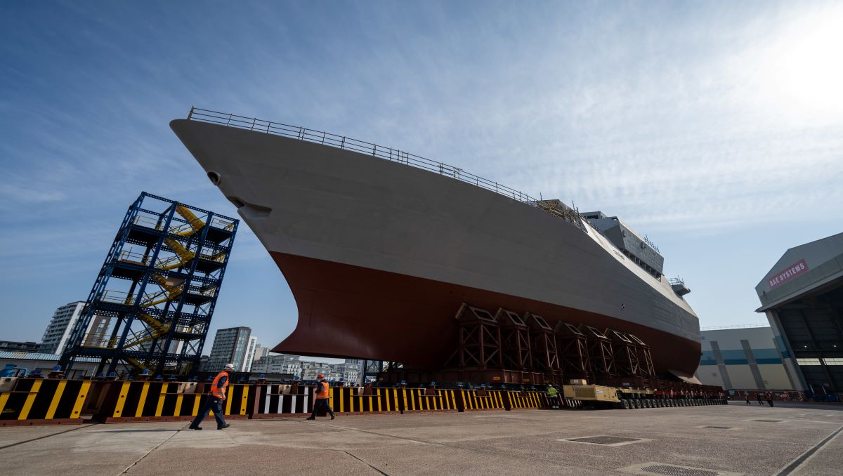 HMS GLASGOW takes a bow