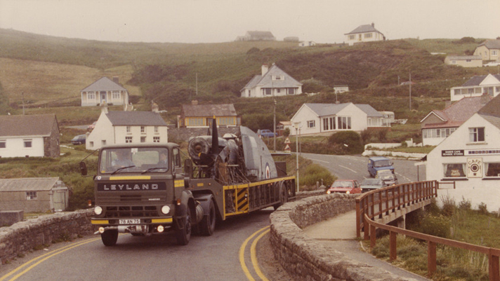 PS915 being transported to Samlesbury
