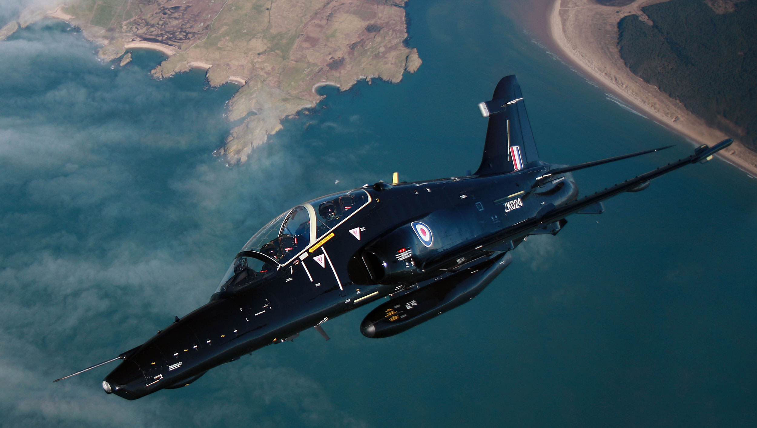Hawk T2 at RAF Valley coasting out