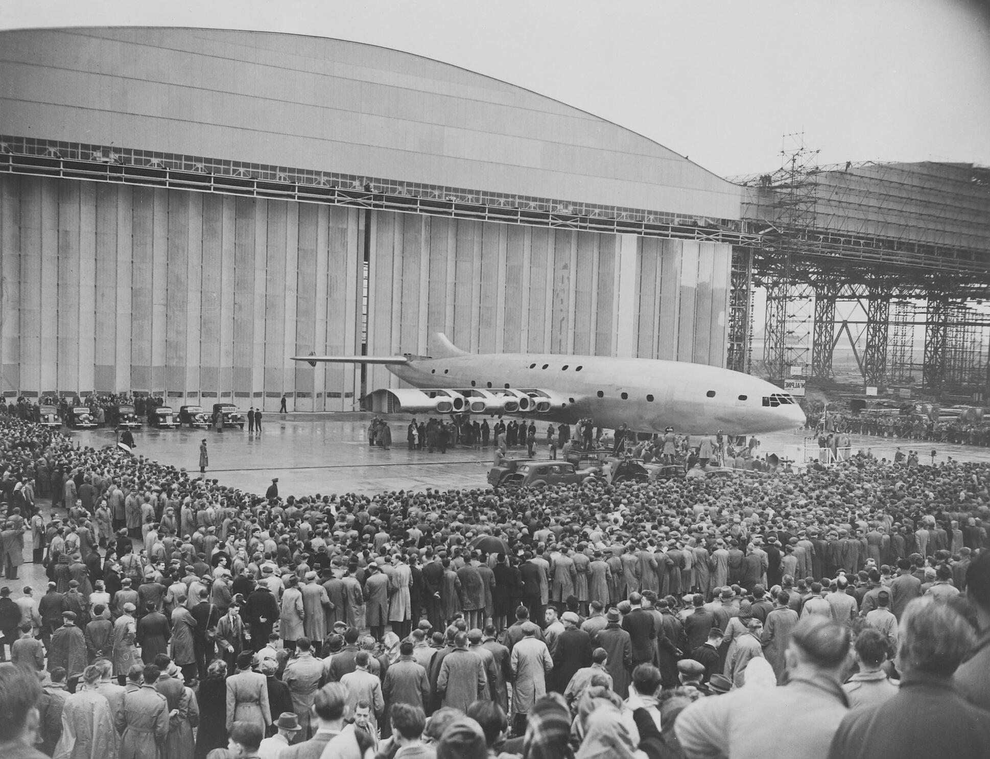 Bristol 167 Brabazon. Ground view of fuselage outside hangar at Filton, c. 1947.