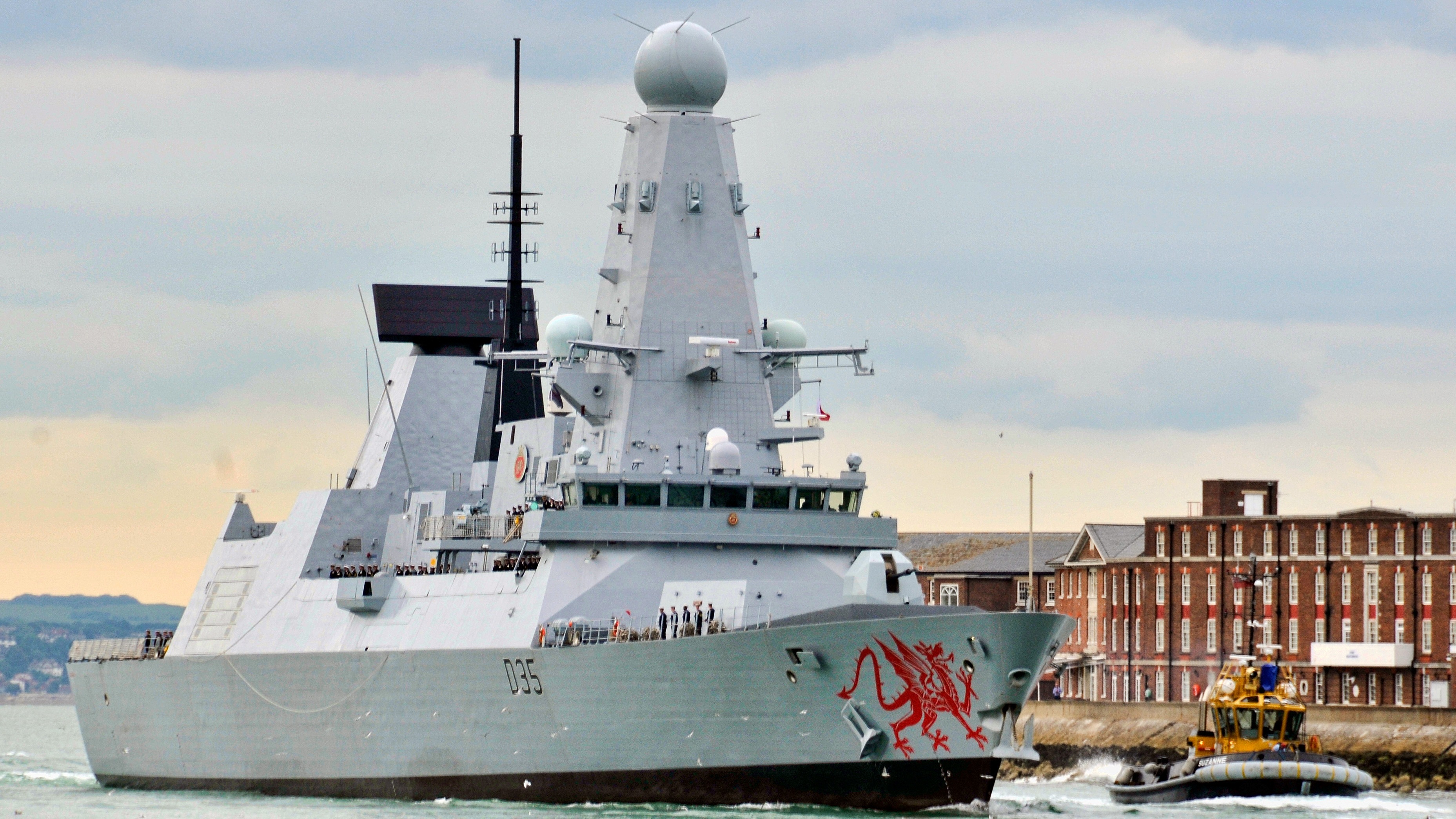 Dragon arrives in Portsmouth