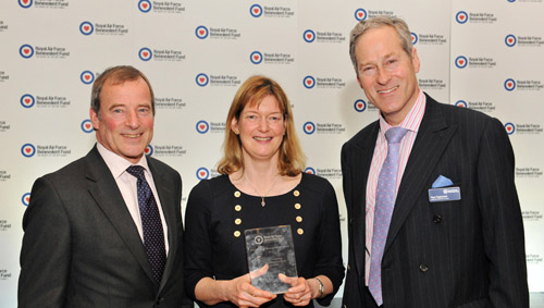 Sir Glenn Torpy and Jane Russell receiving the award from Paul Hughesdon