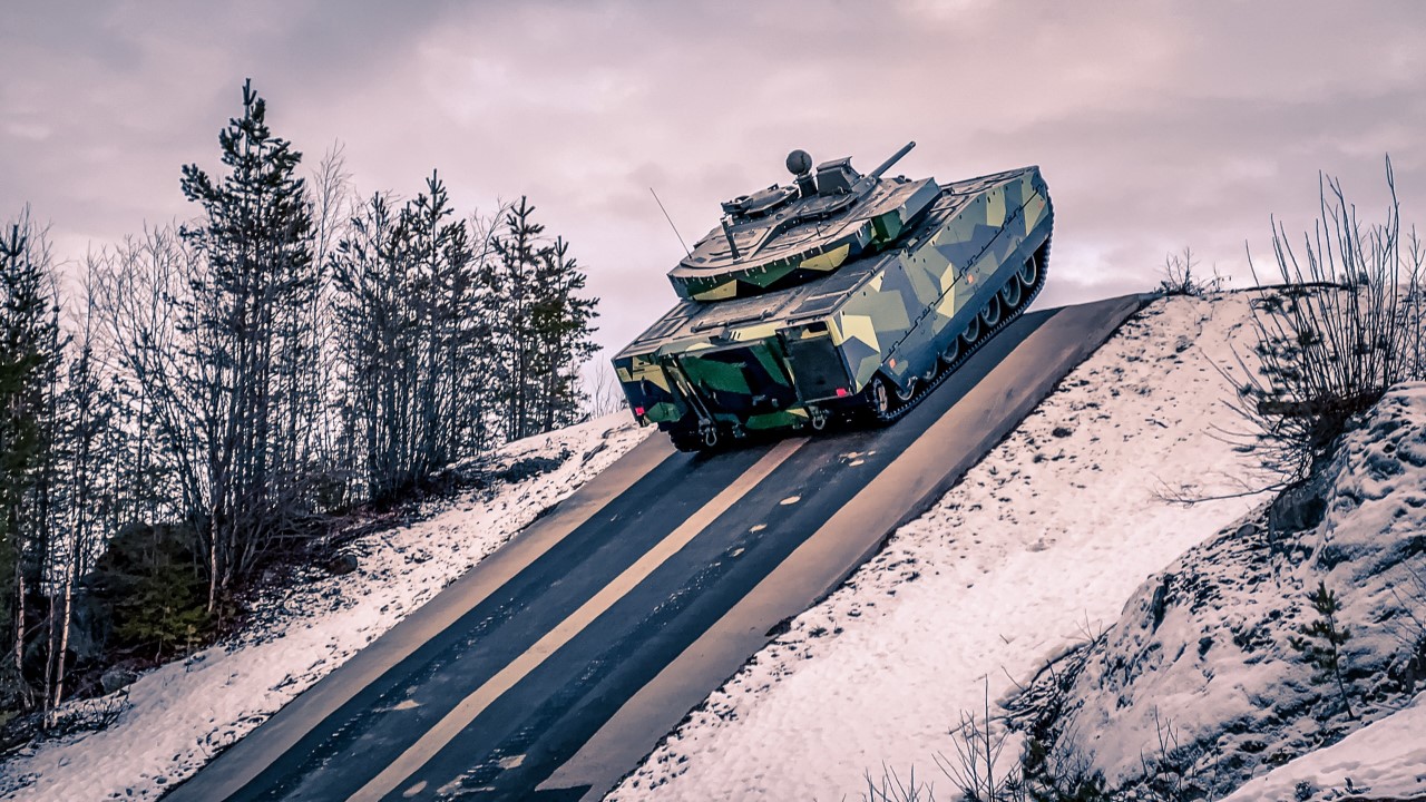 CV90 MkIV climbing the ramp