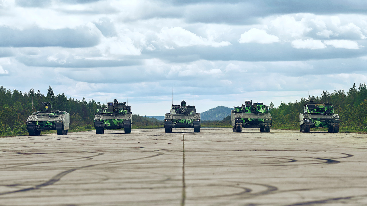 5 CV90 variants lined up