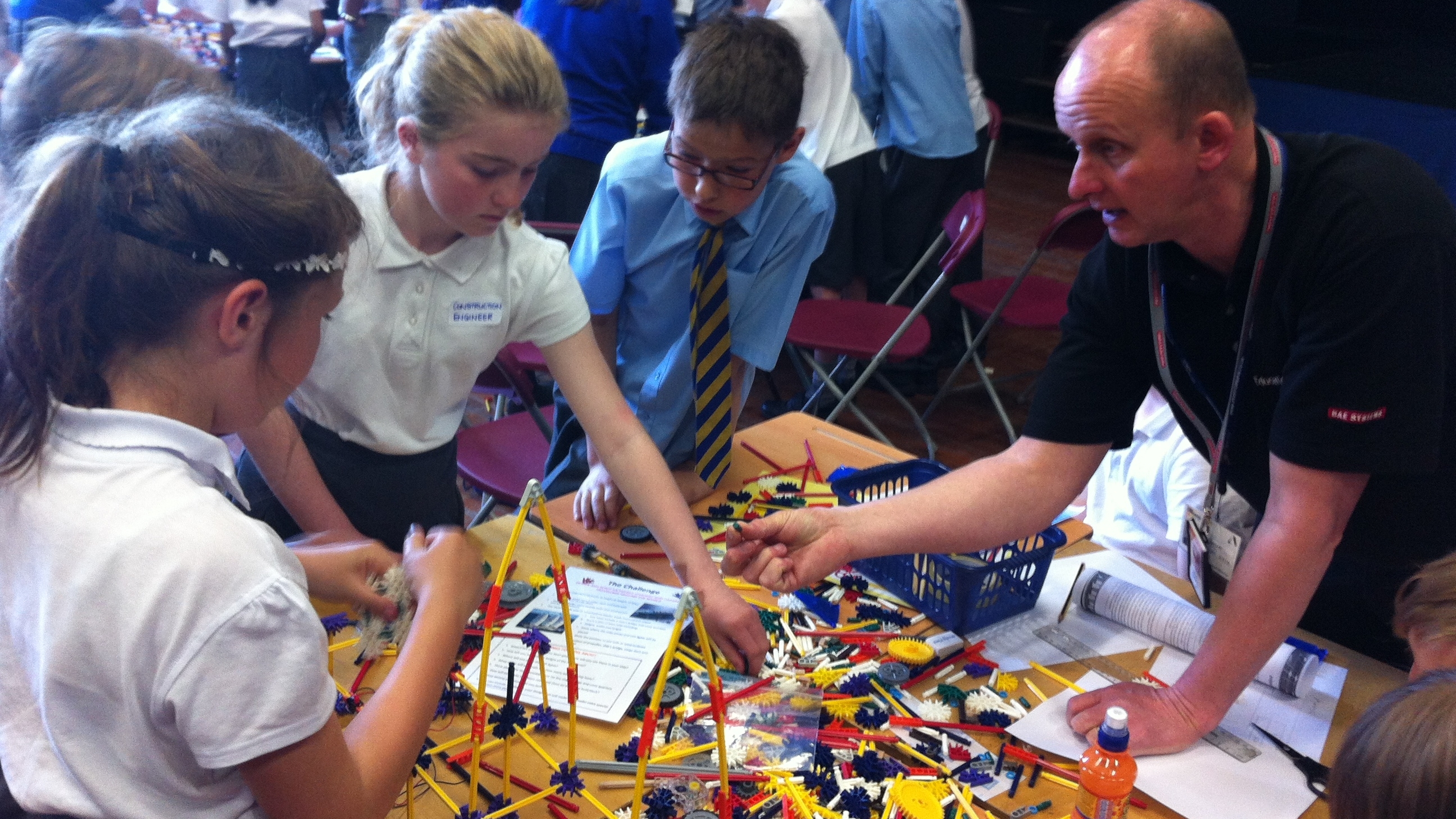 Engineering Ambassador Bob Tomsett lends a helping hand
