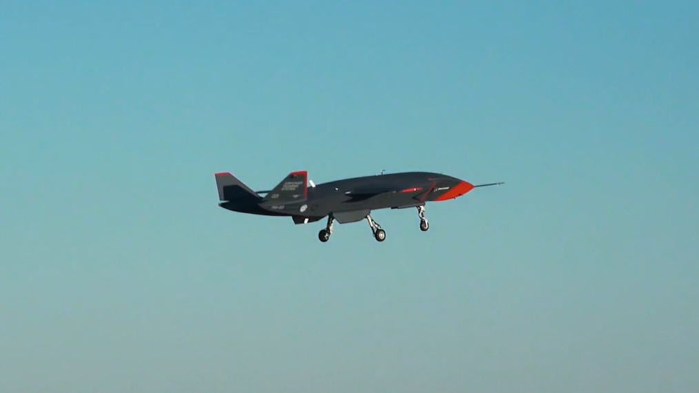 Loyal Wingman first flight