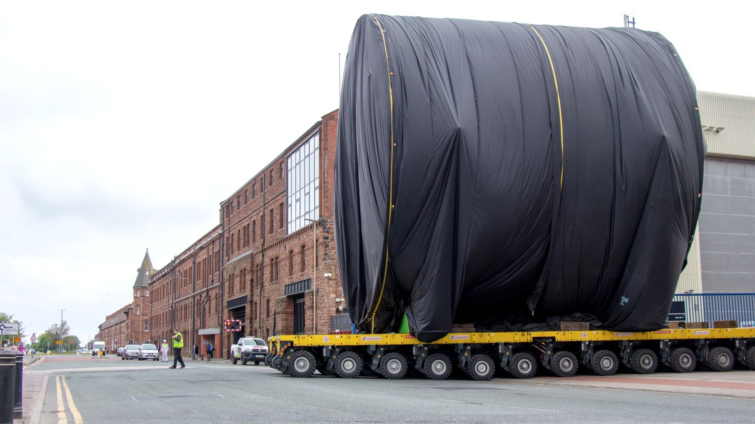 Image of the accommodation unit from the first-of-class Dreadnought submarine being moved.
