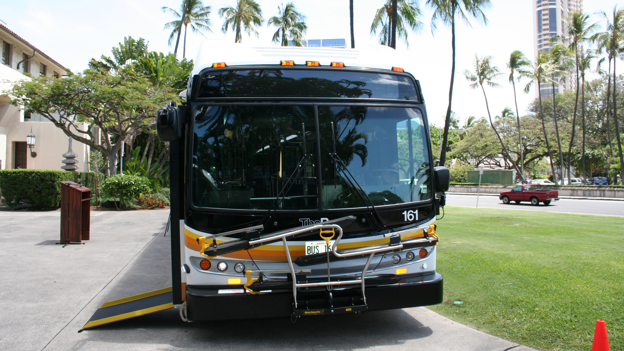 Newest green buses help protect Honolulu’s treasured environment