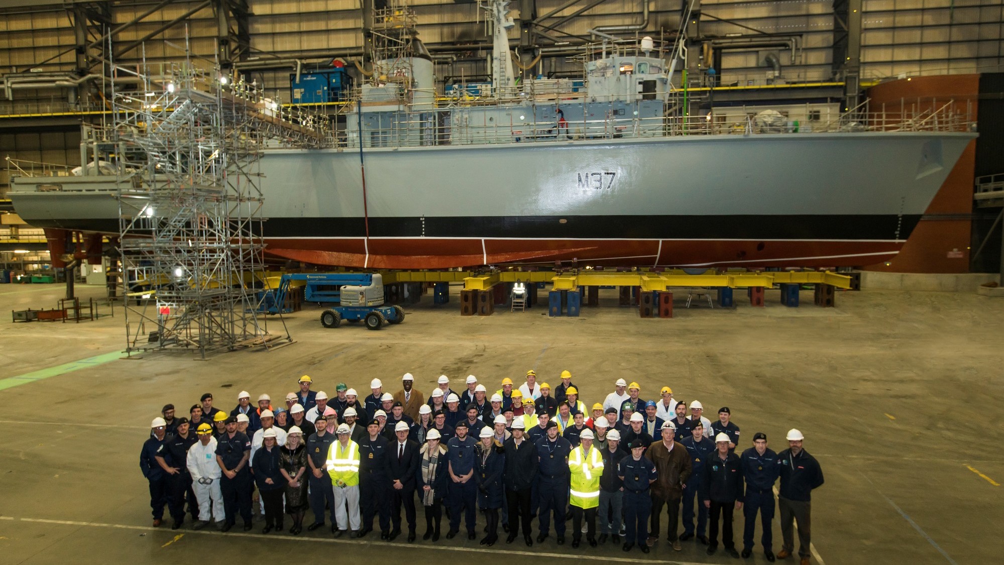 Ship Association Launch: HMS Chiddingfold’s crew with BAE Systems HMS Chiddingfold project team