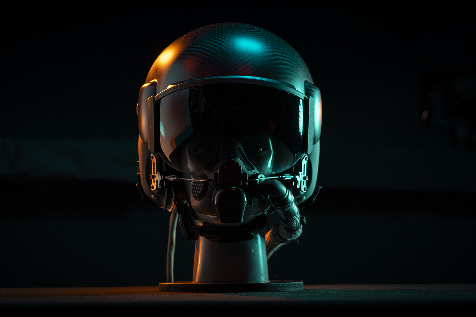 Helmet‑mounted system demonstrator with a wide‑area visor display, integrated sensors, and lightweight design showcasing advanced battlespace visualization for pilots.