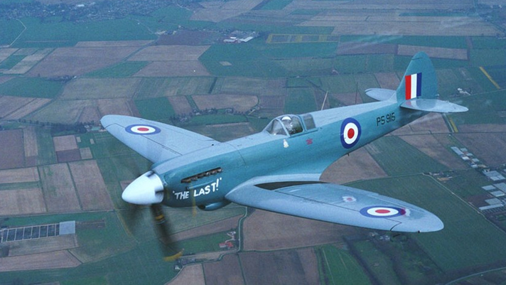 PS915 'The Last' airborne once again