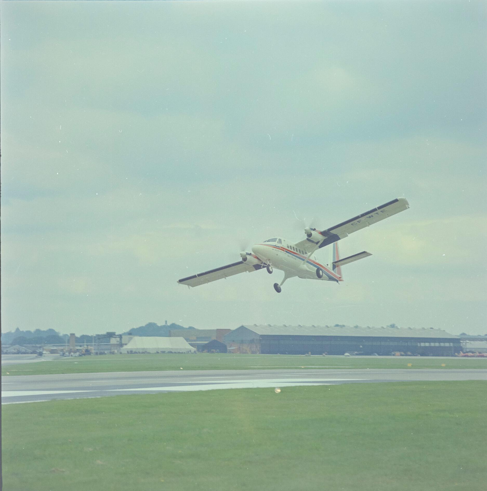 de Havilland Canada DHC-6 Twin Otter displaying at the SBAC Farnborough Air Show, September 1968.