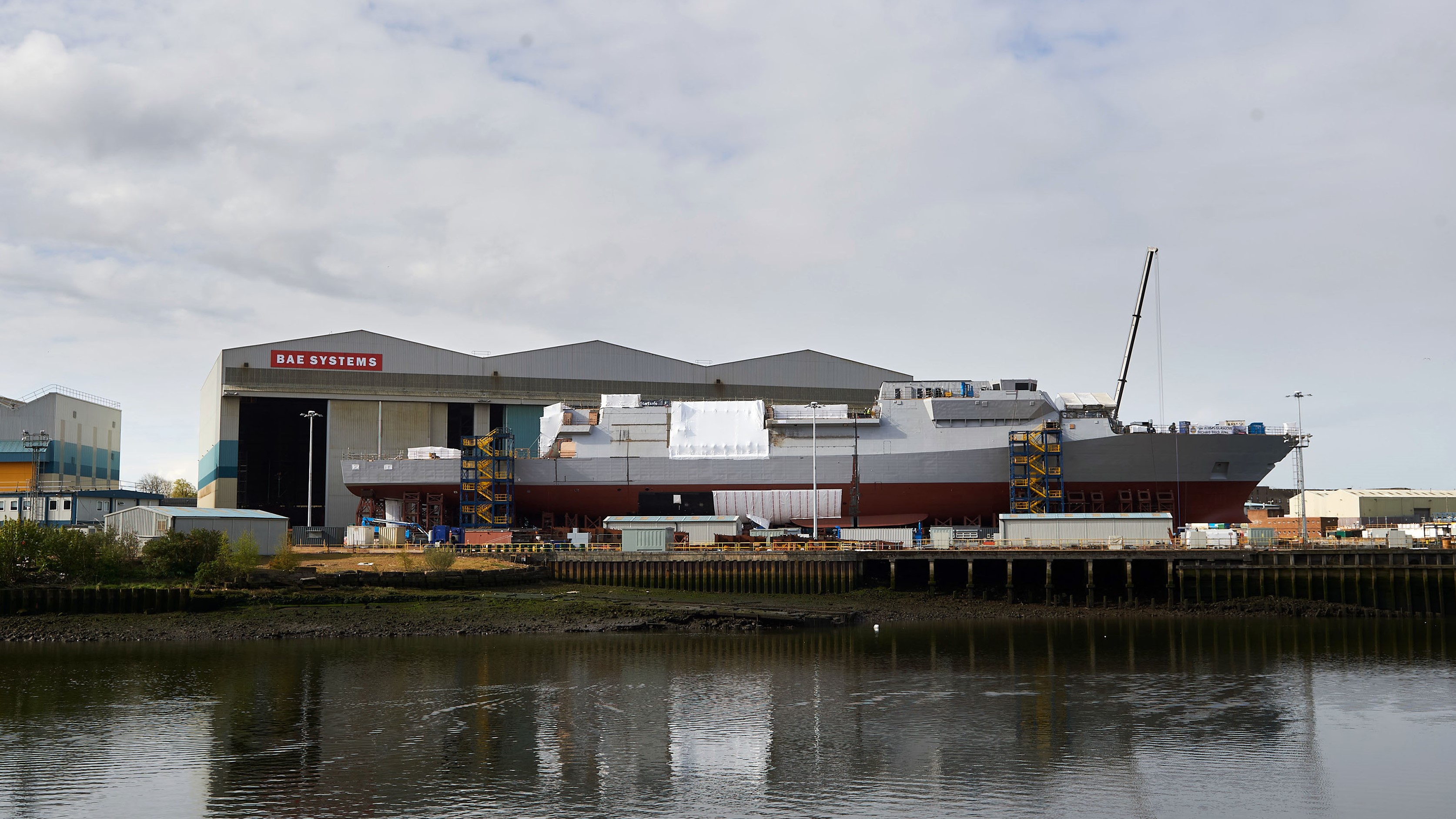 HMS GLASGOW - blocks join together