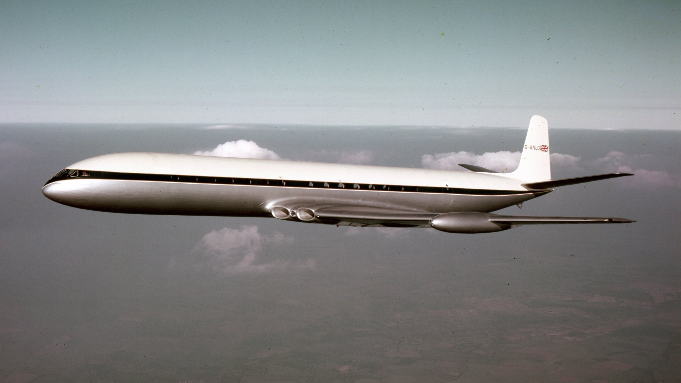 Image of Comet commercial jet