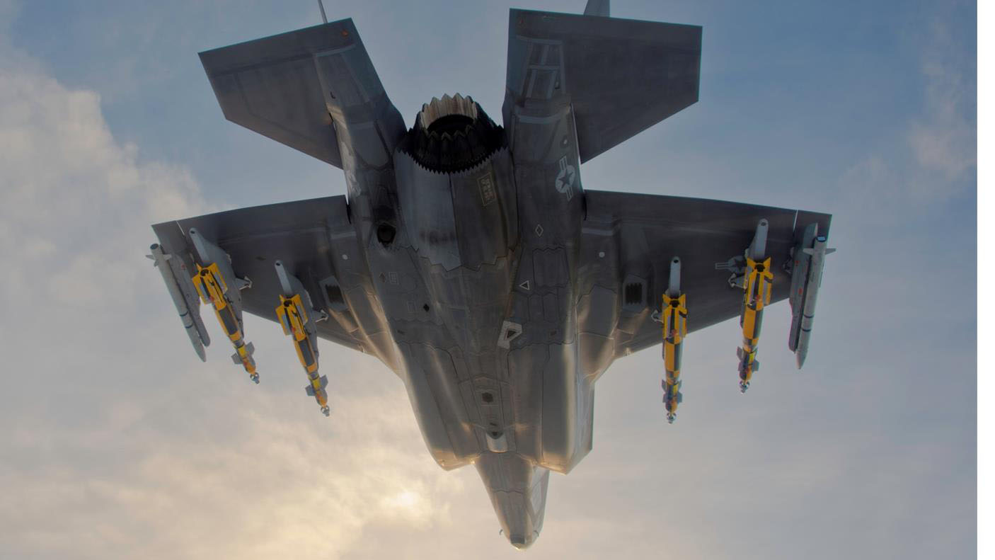 F35B with ASRAAM and Paveway IV