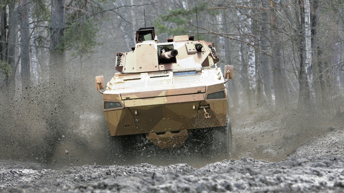 Land 400 AMV