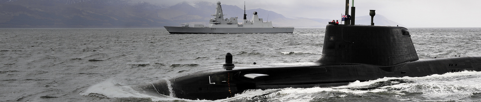 HMS Dauntless and HMS Astute at sea