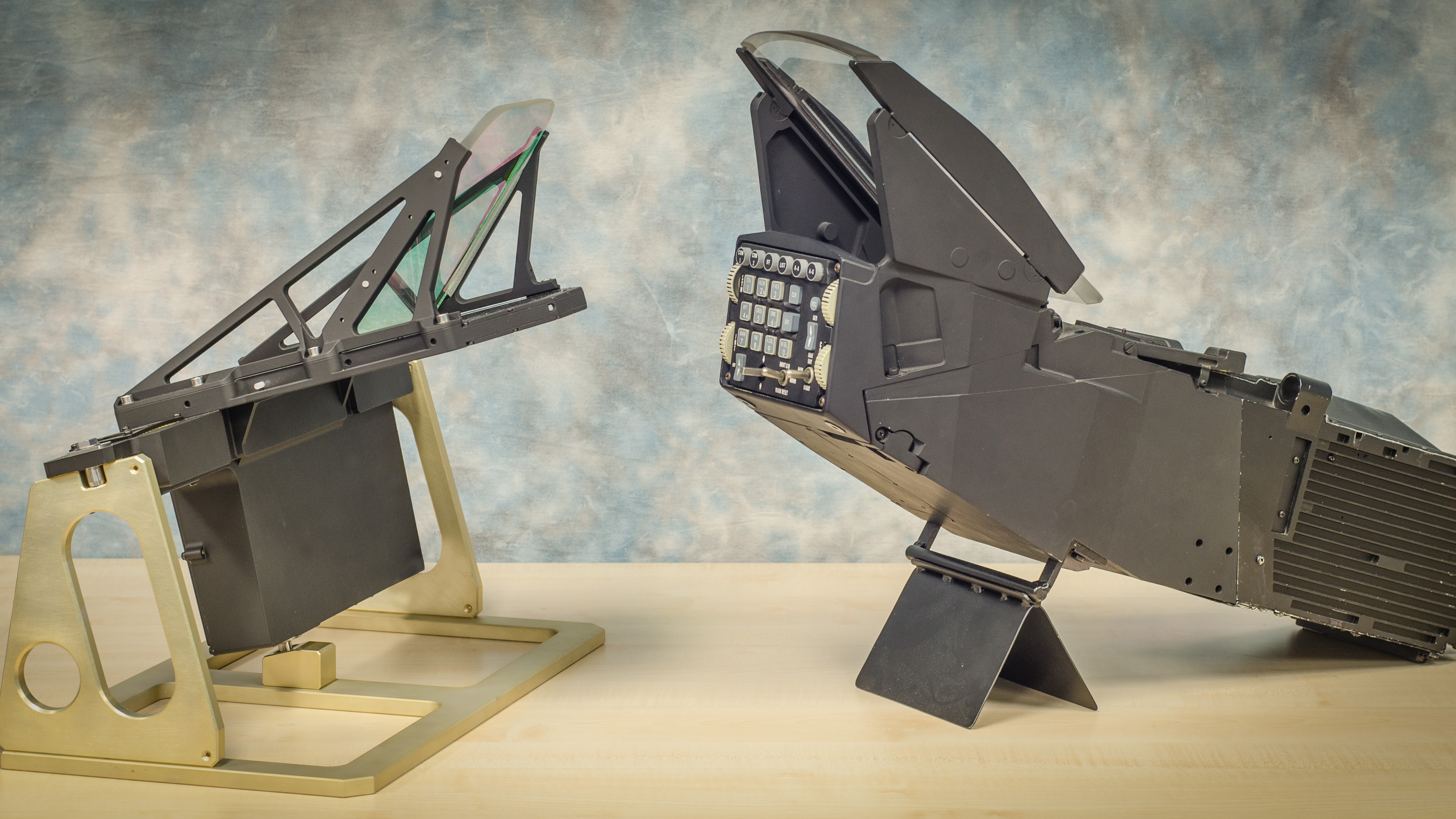 The new LiteHUD™ system (left) is 85% smaller than conventional head-up displays.