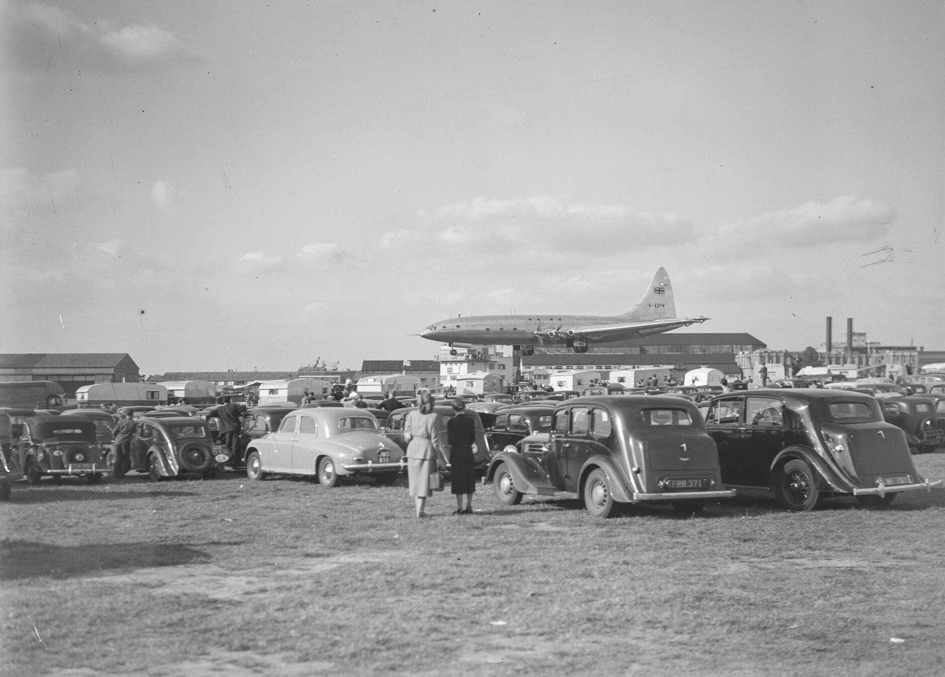 Brabazon landing at the SBAC Farnborough show, 7th September 1950.