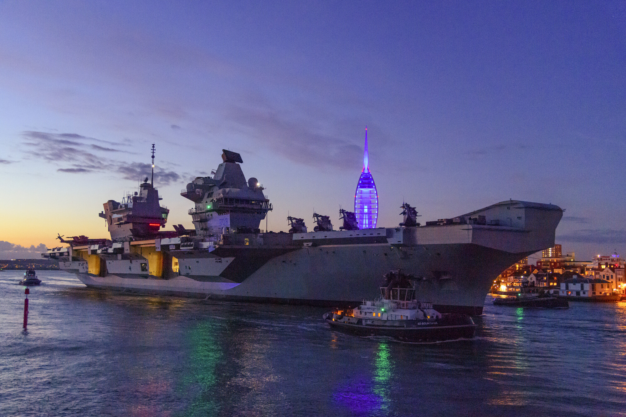 HMS Queen Elizabeth departs for CSG21