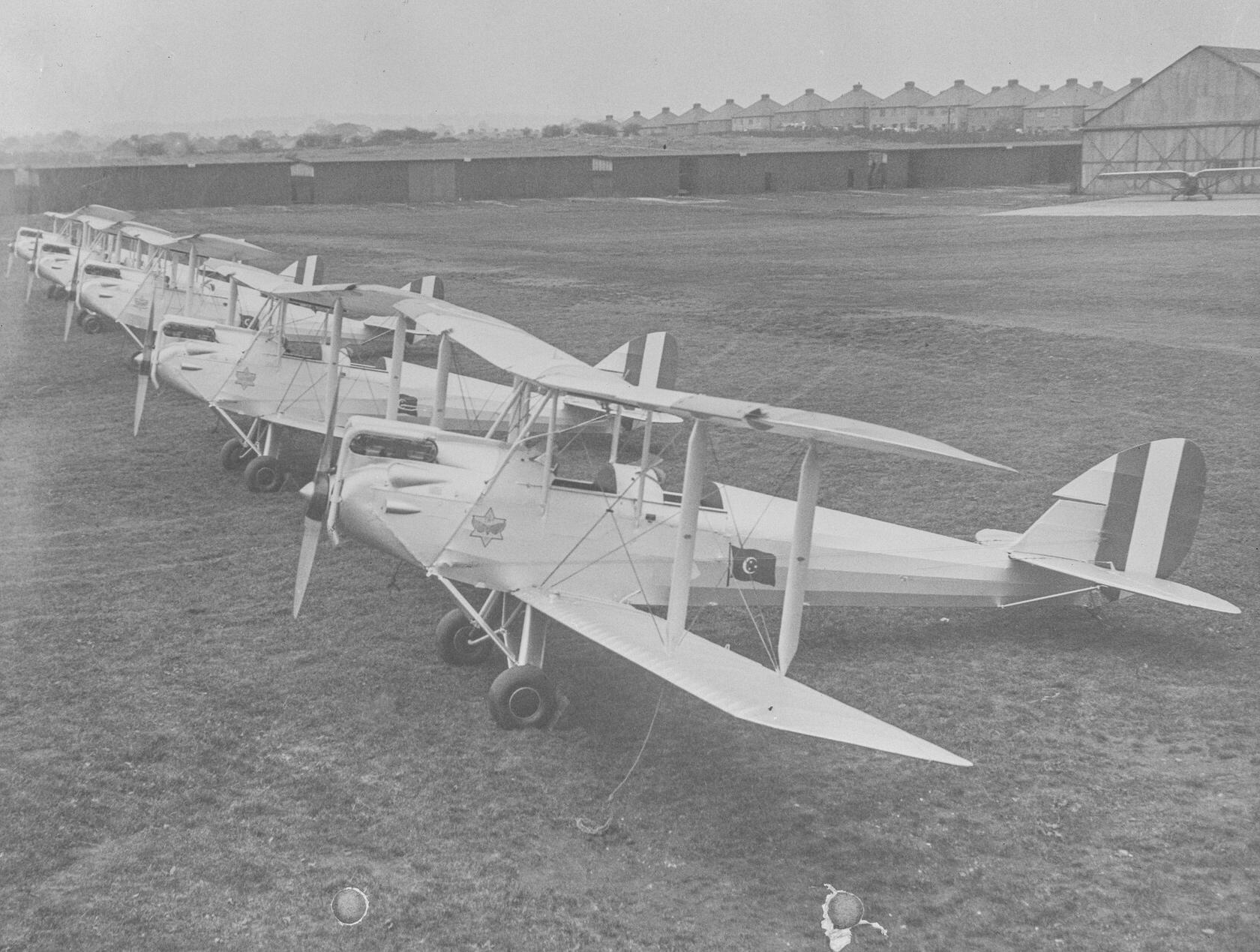 de Havilland DH.60G Gipsy Moth - ground view of five Turkish Air force aircraft, c. 1930s.