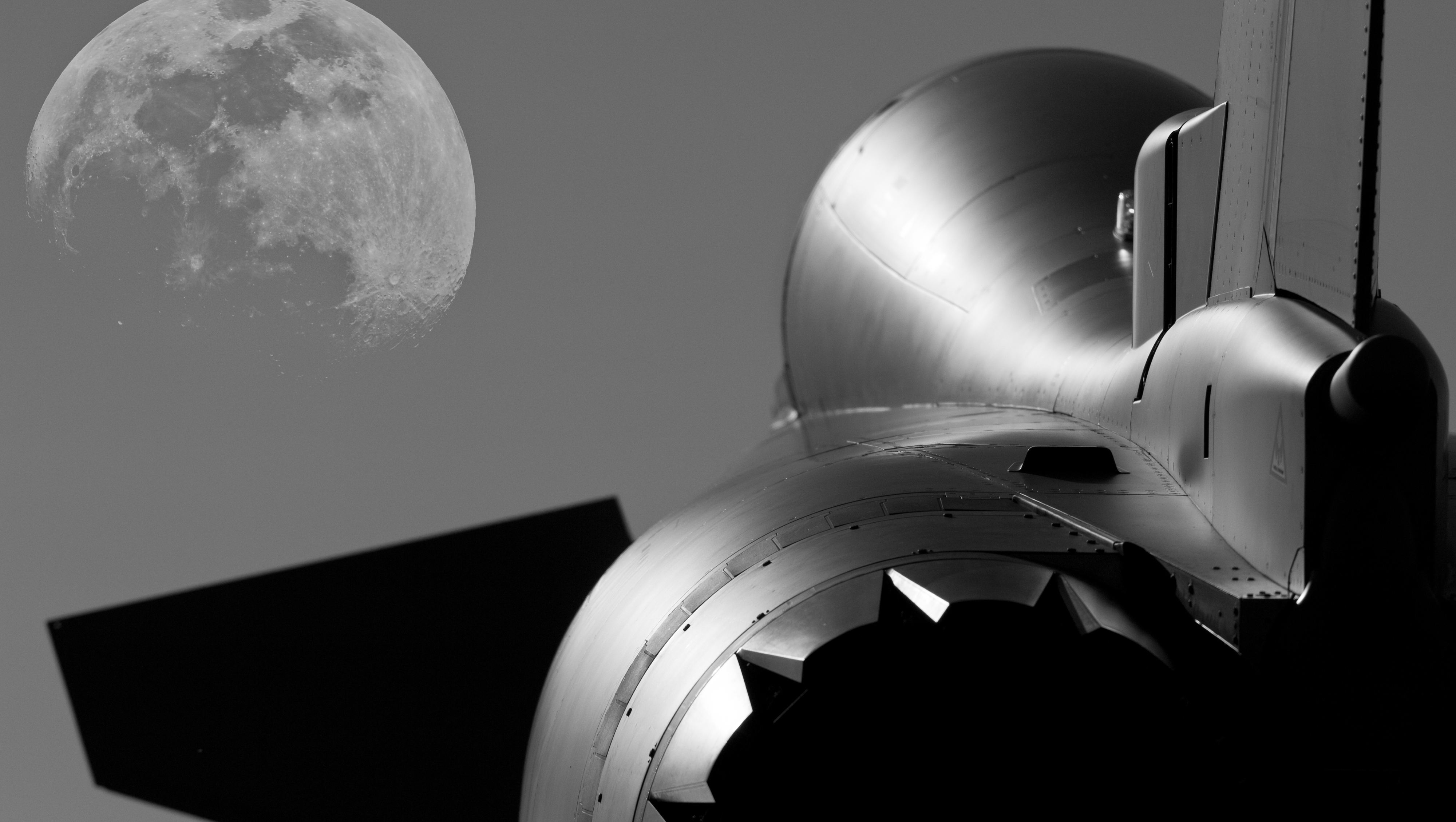 Typhoon and the Moon