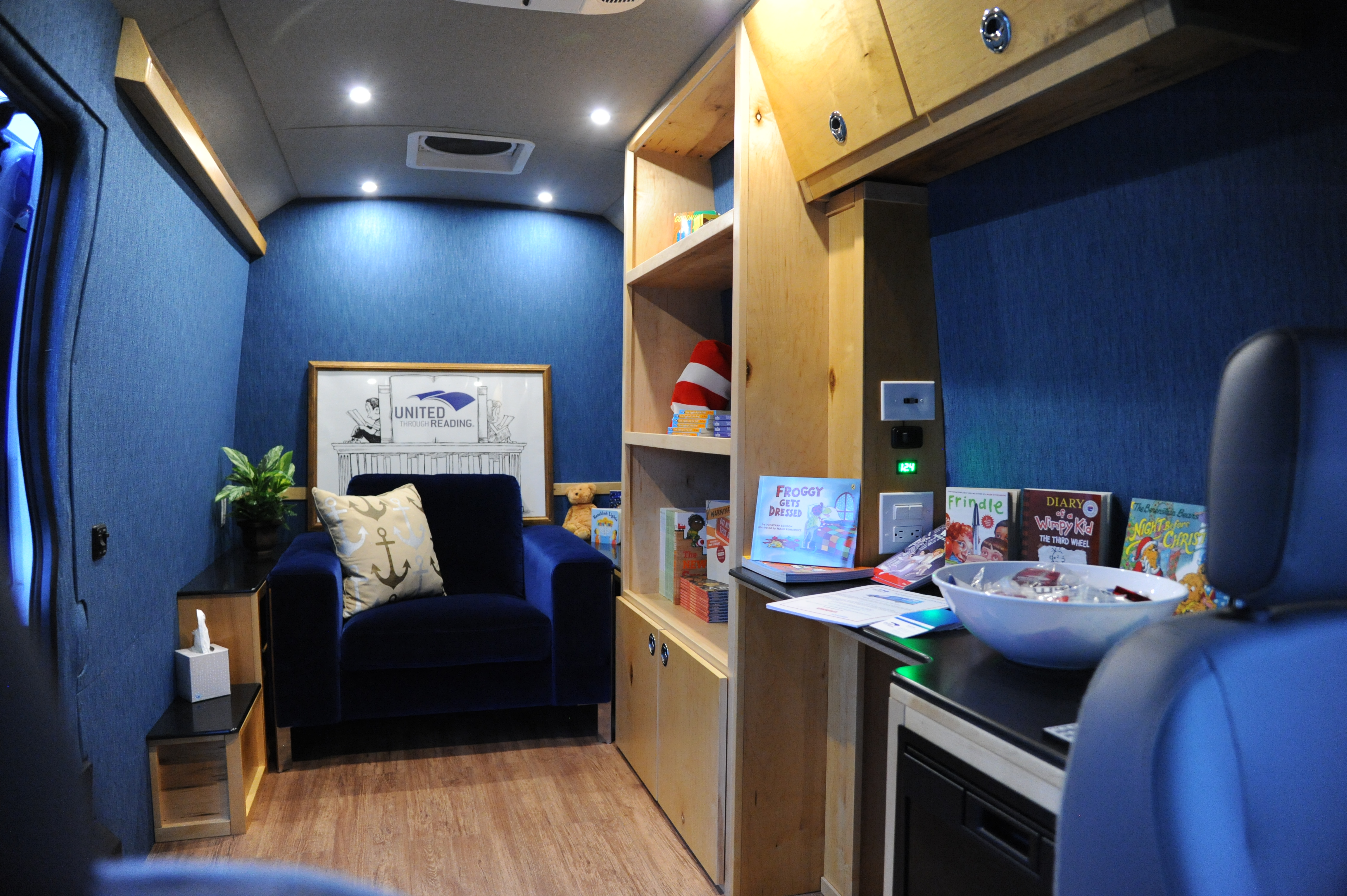 United Through Reading's Mobile Story Station