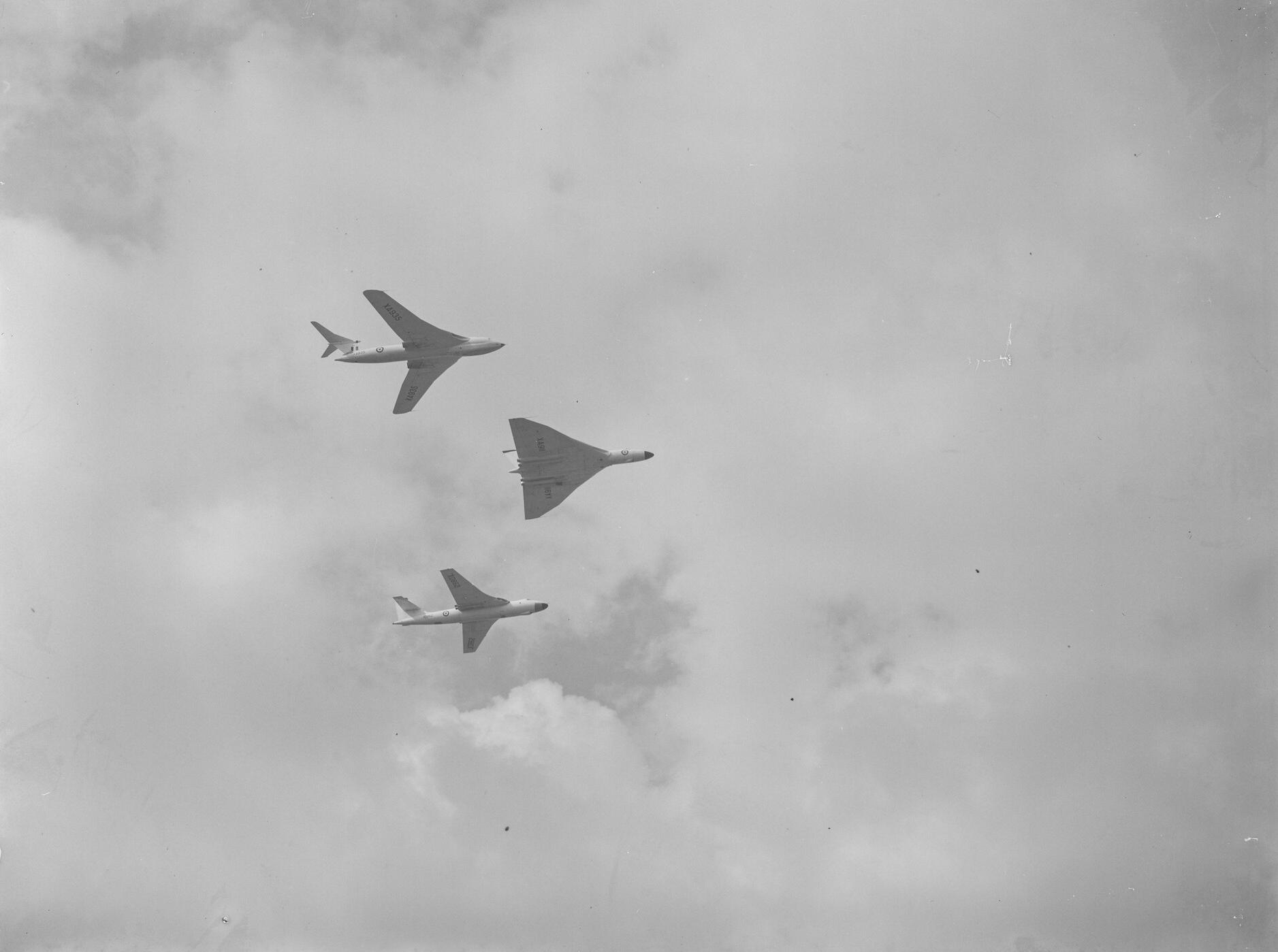Avro Vulcan, with Handley Page Victor and Vickers Valiant (V bombers) flying in formation at Farnbrorough Air Show, September 1958.