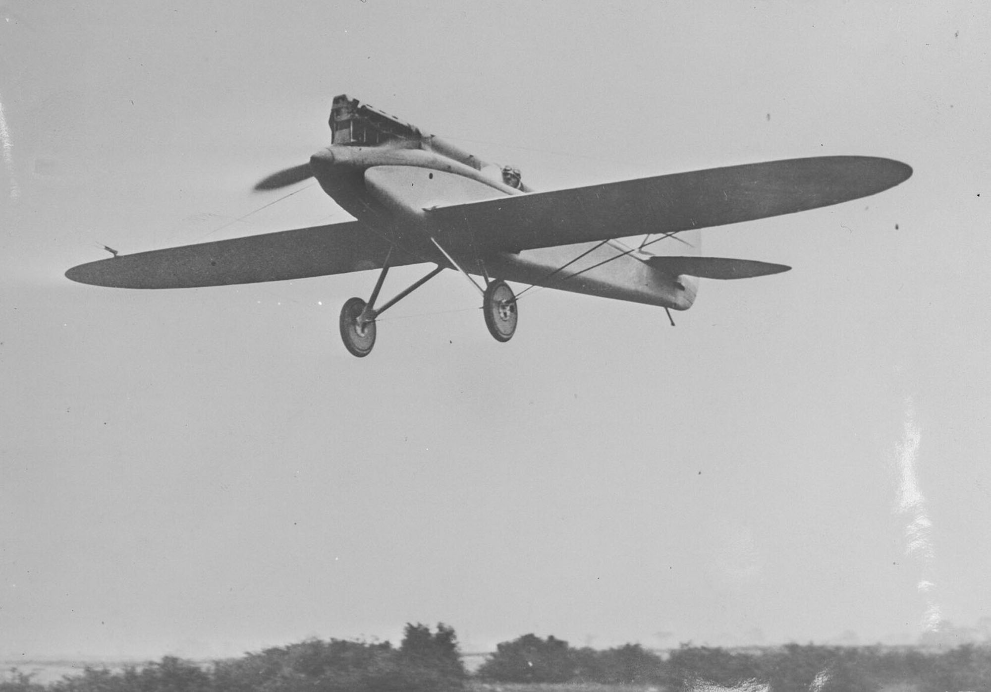 de Havilland DH.71 Tiger Moth in flight