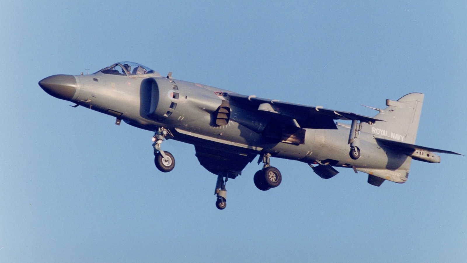 Sea Harrier FRS Mk2 RN XZ497 Sea Harrier FRS Mk2 RN XZ497