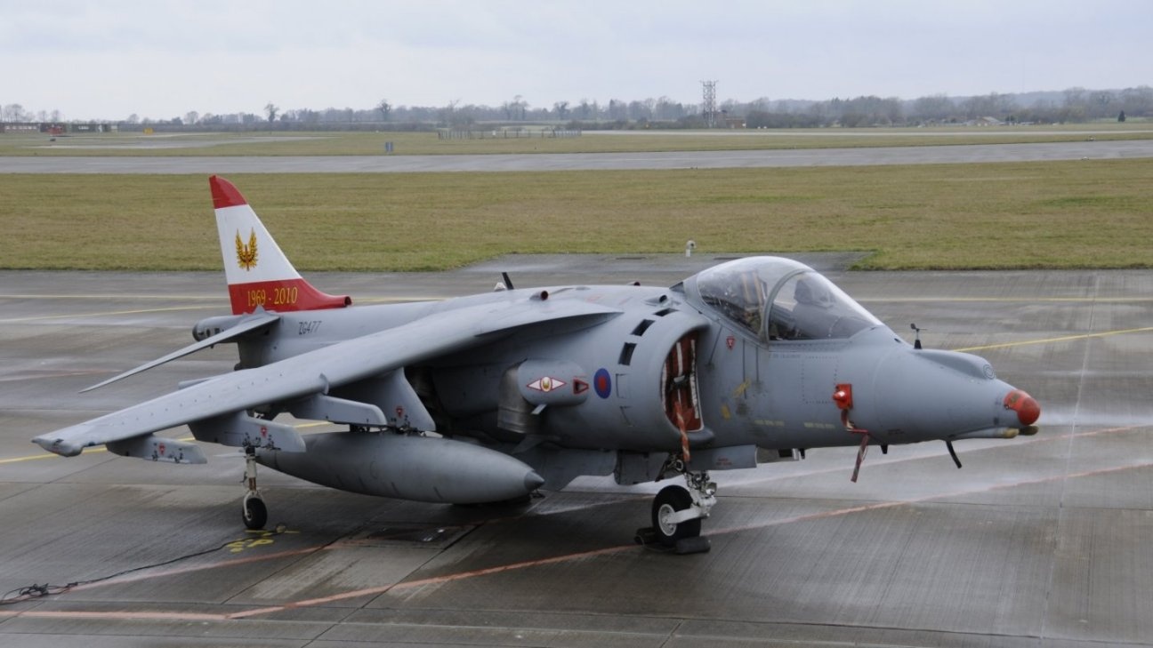 BAE Harrier GR.9 (ZG477) at RAF Cottesmore after final in service flight on 15th December 2010 BAE Harrier GR.9 (ZG477) at RAF Cottesmore after final in service flight on 15th December 2010