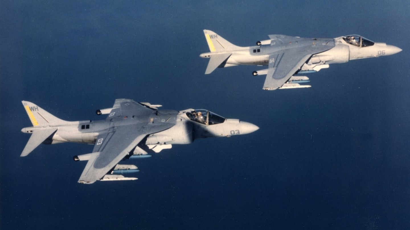 McDonnell-Douglas Harrier II Marine Corps pair air to air McDonnell-Douglas Harrier II Marine Corps pair air to air