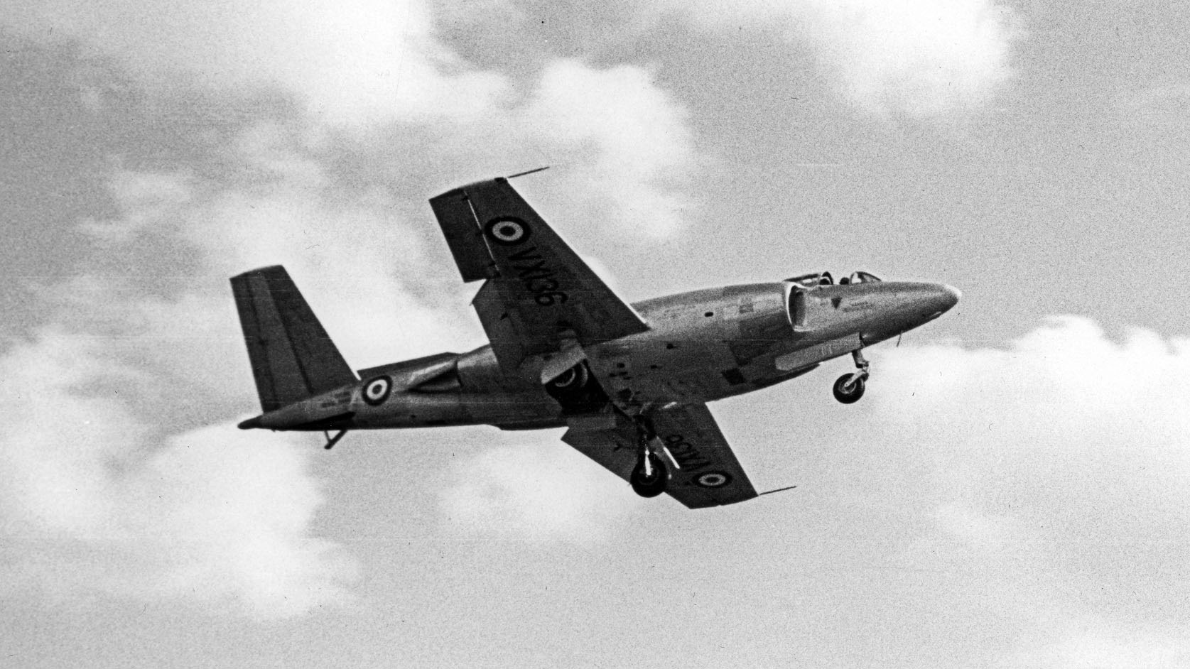 Vickers Supermarine Type 529 VX136 on display at Farnborough 1952. Vickers Supermarine Type 529 VX136 on display at Farnborough 1952.