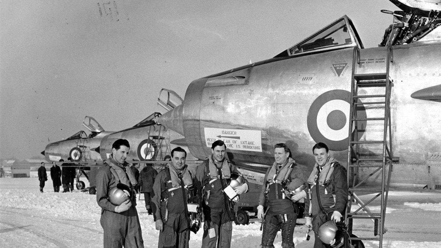 EE Lightning F.1 with Roland Beamont Flight Test Crew EE Lightning F.1 with Roland Beamont Flight Test Crew